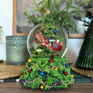 🆕Heirloom ROMAN Rotating Santa And Sleigh Musical Snow Globe